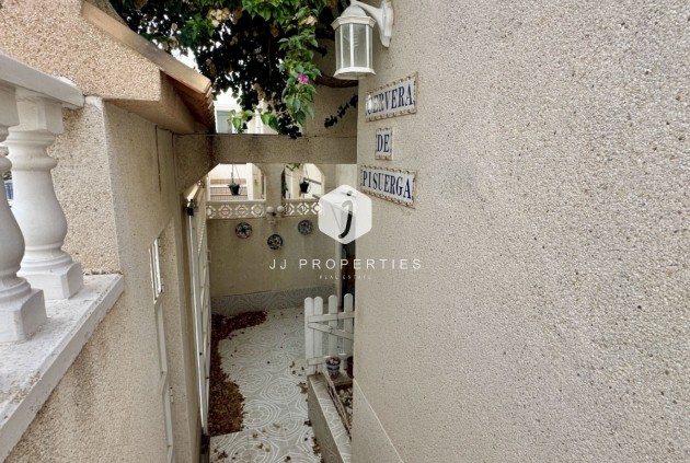 Tweedehands - Chalet -
Orihuela Costa - Costa Blanca