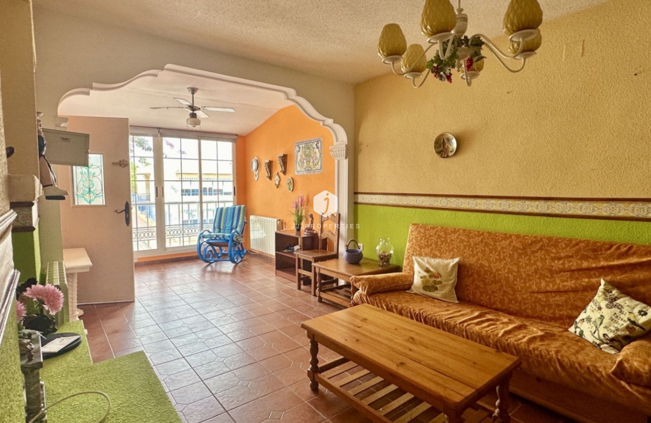 Tweedehands - Chalet -
Orihuela Costa - Costa Blanca