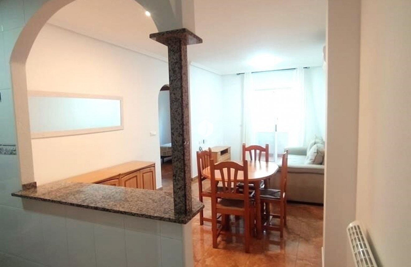 Tweedehands - Appartement / flat -
Torrevieja - El molino