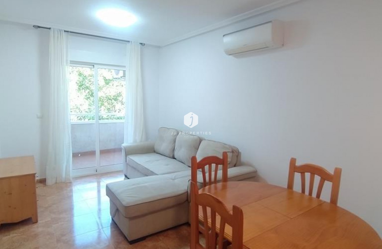 Tweedehands - Appartement / flat -
Torrevieja - El molino