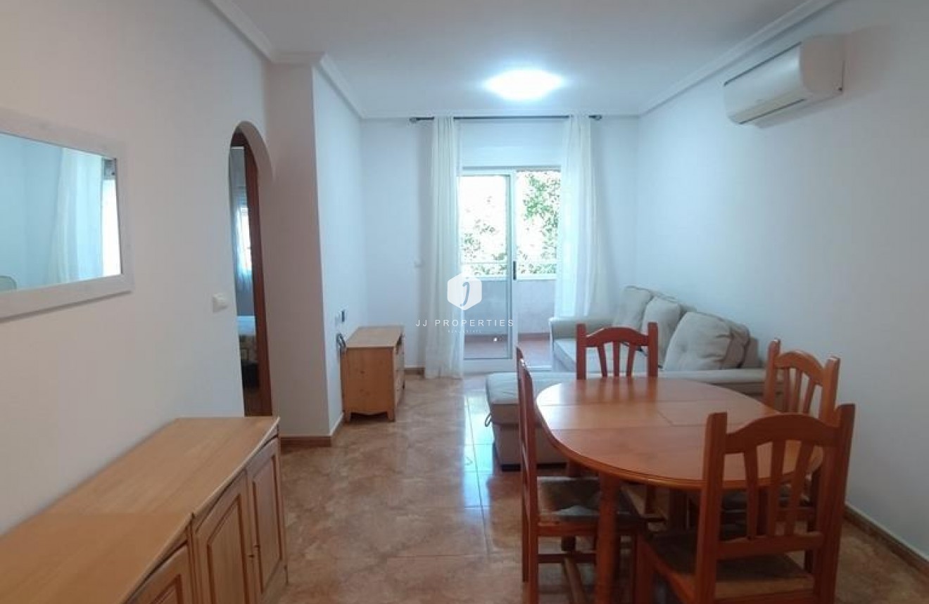 Tweedehands - Appartement / flat -
Torrevieja - El molino