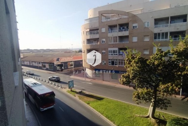 Tweedehands - Appartement / flat -
Torrevieja - El molino