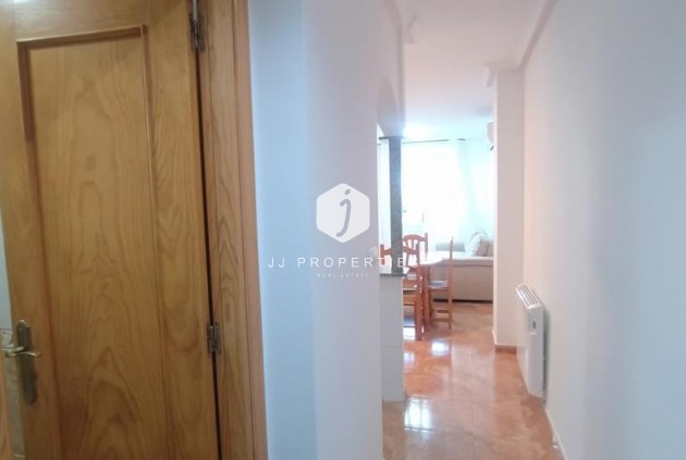 Tweedehands - Appartement / flat -
Torrevieja - El molino