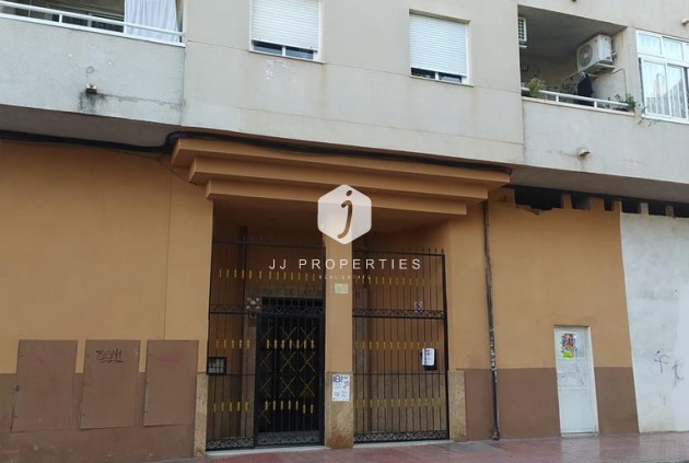 Tweedehands - Appartement / flat -
Torrevieja - El molino