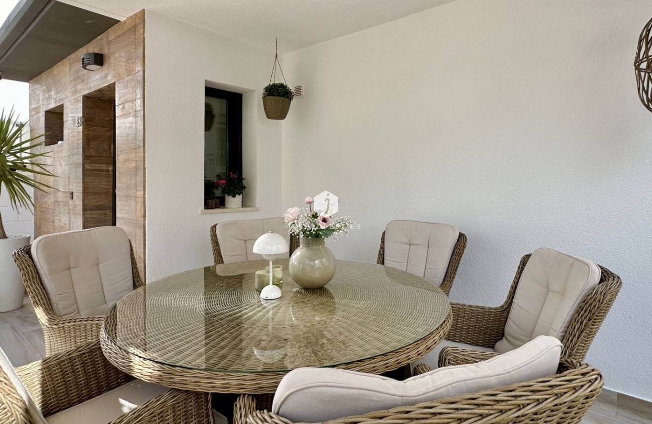 Tweedehands - Villa -
Orihuela Costa - Costa Blanca