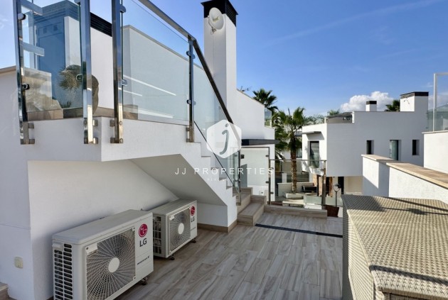 Tweedehands - Villa -
Orihuela Costa - Costa Blanca