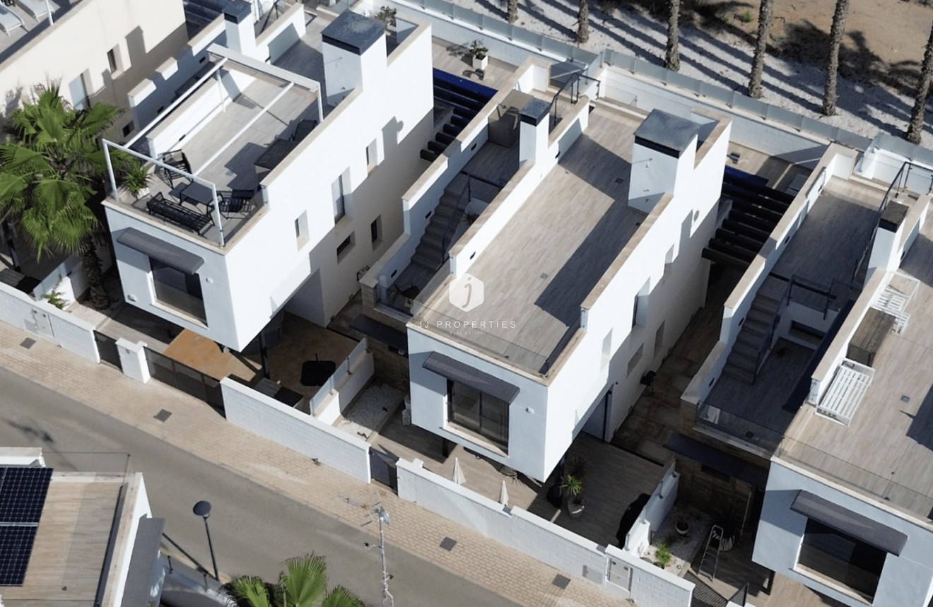 Tweedehands - Villa -
Orihuela Costa - Costa Blanca