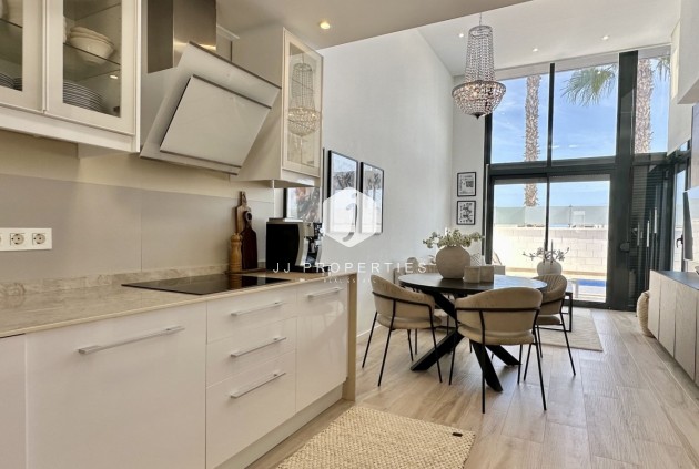 Tweedehands - Villa -
Orihuela Costa - Costa Blanca