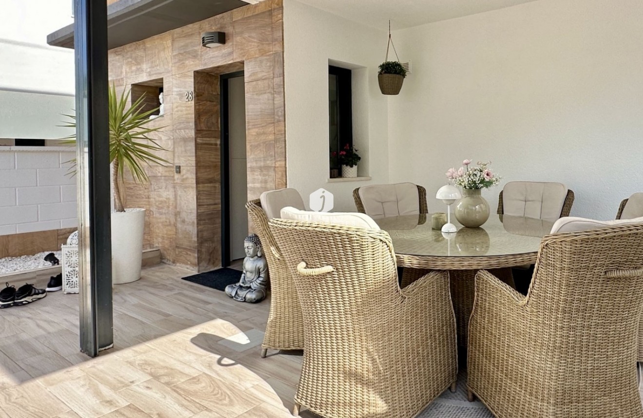 Tweedehands - Villa -
Orihuela Costa - Costa Blanca