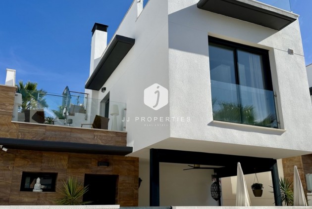 Tweedehands - Villa -
Orihuela Costa - Costa Blanca