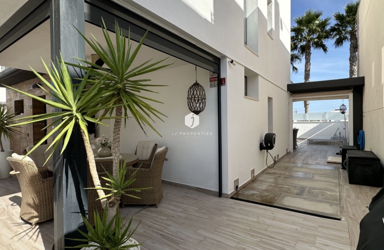 Tweedehands - Villa -
Orihuela Costa - Costa Blanca