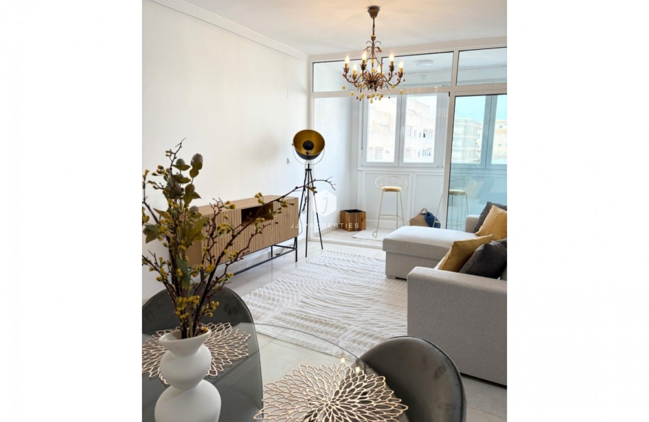 Tweedehands - Appartement / flat -
Torrevieja - Costa Blanca