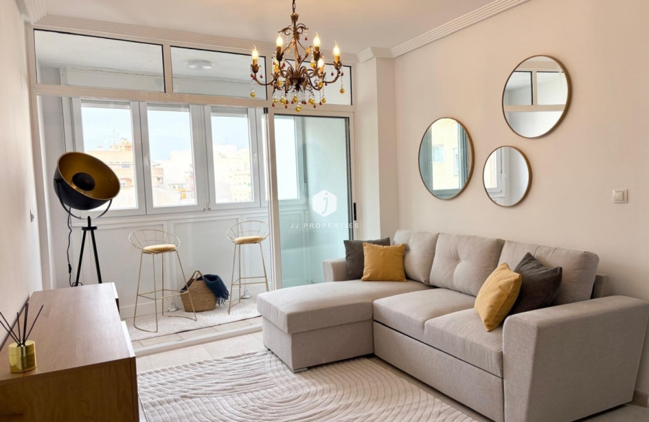 Tweedehands - Appartement / flat -
Torrevieja - Costa Blanca