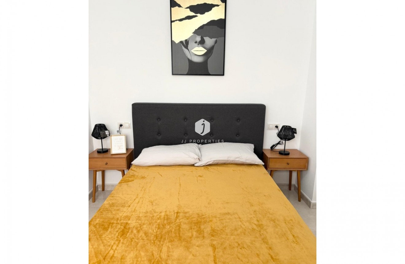 Tweedehands - Appartement / flat -
Torrevieja - Costa Blanca