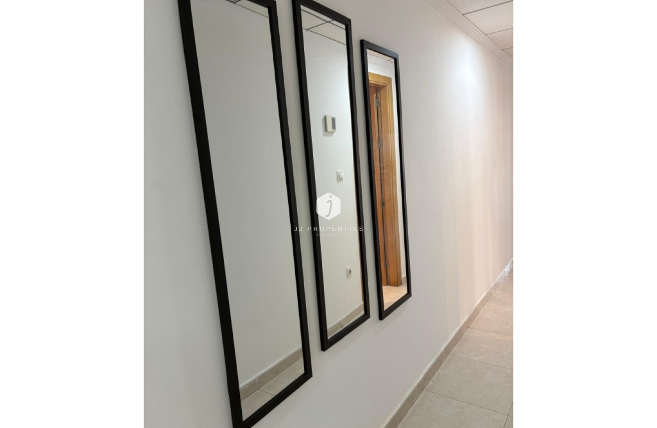 Tweedehands - Appartement / flat -
Torrevieja - Costa Blanca