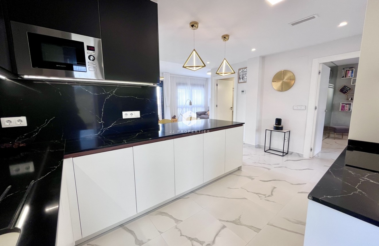 Tweedehands - Appartement / flat -
San Miguel de Salinas - Inland