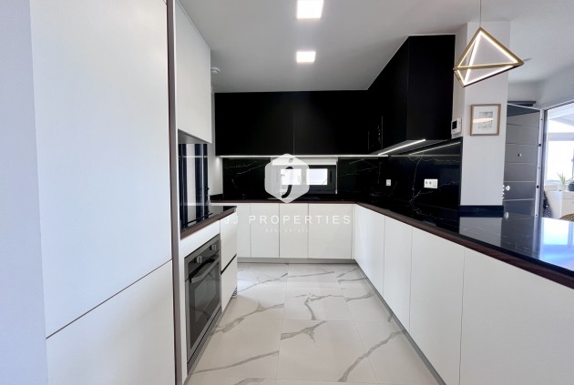 Tweedehands - Appartement / flat -
San Miguel de Salinas - Inland