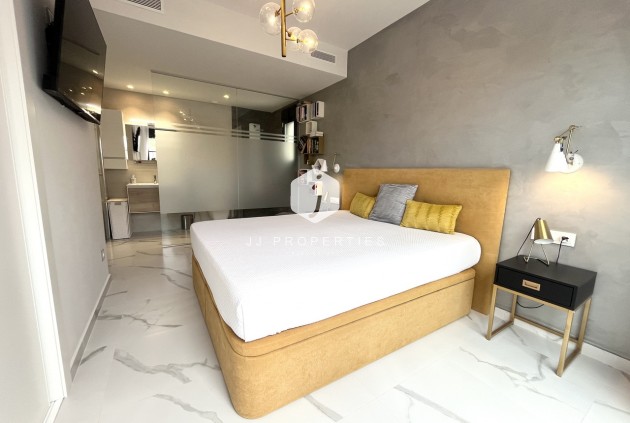 Tweedehands - Appartement / flat -
San Miguel de Salinas - Inland