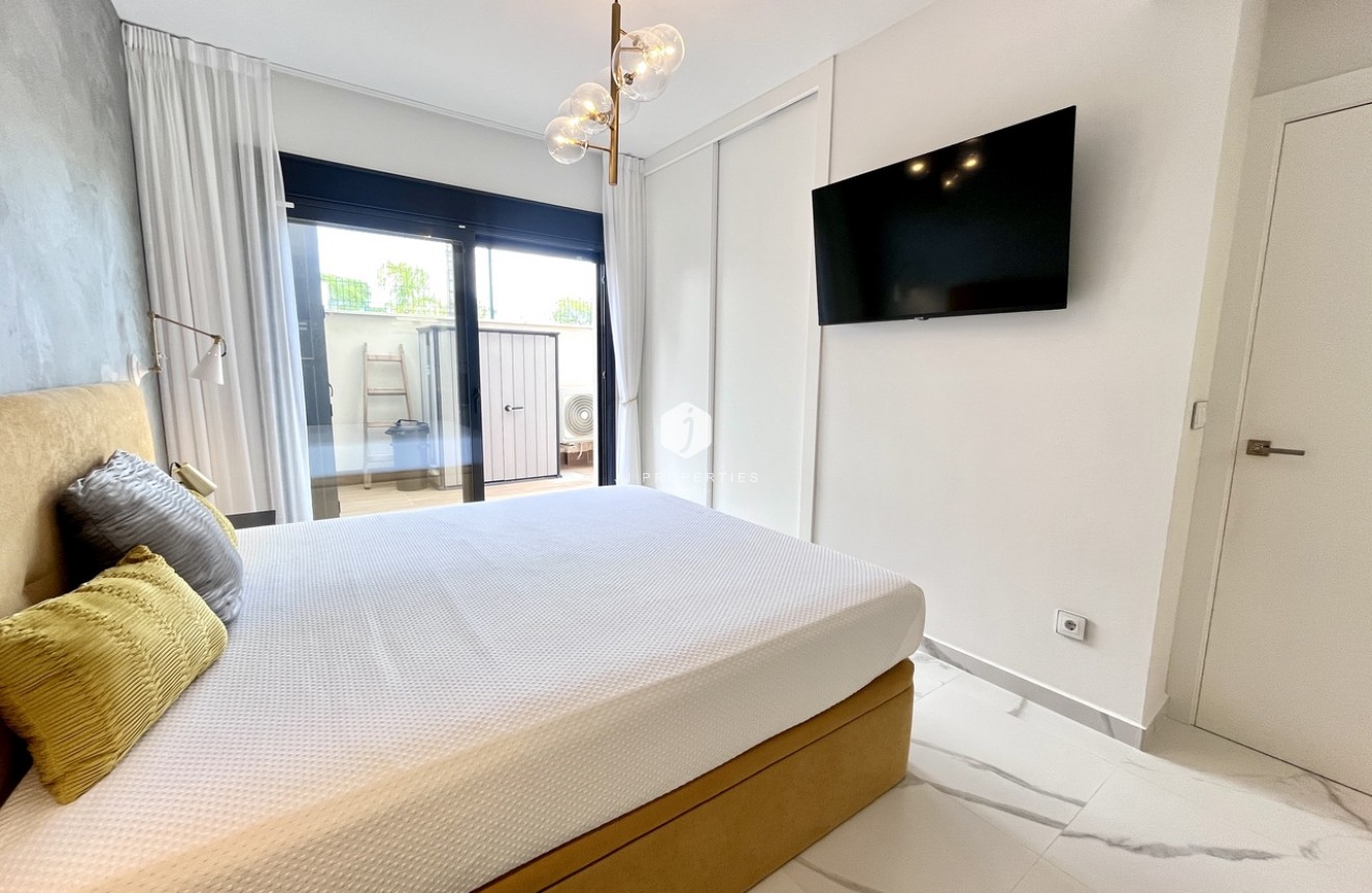 Tweedehands - Appartement / flat -
San Miguel de Salinas - Inland