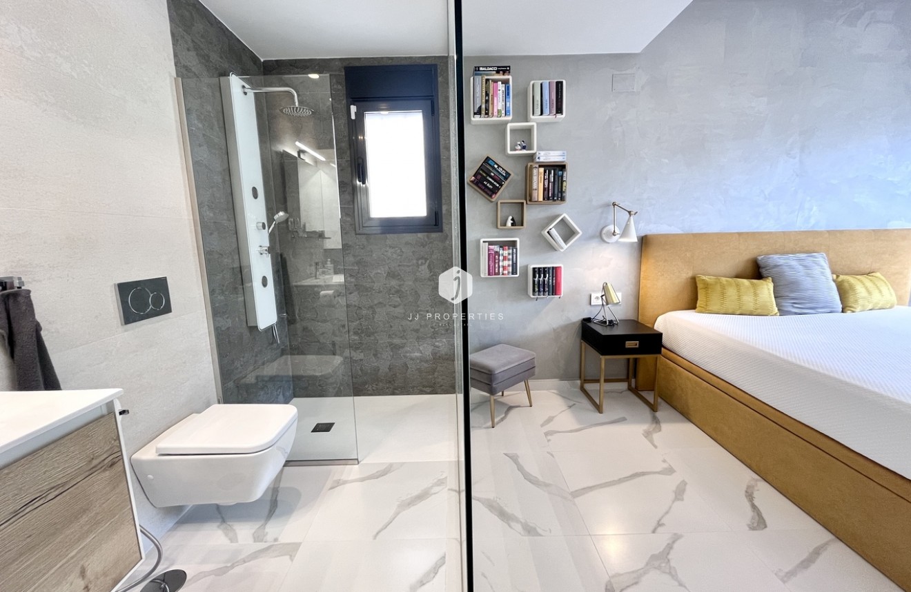 Tweedehands - Appartement / flat -
San Miguel de Salinas - Inland