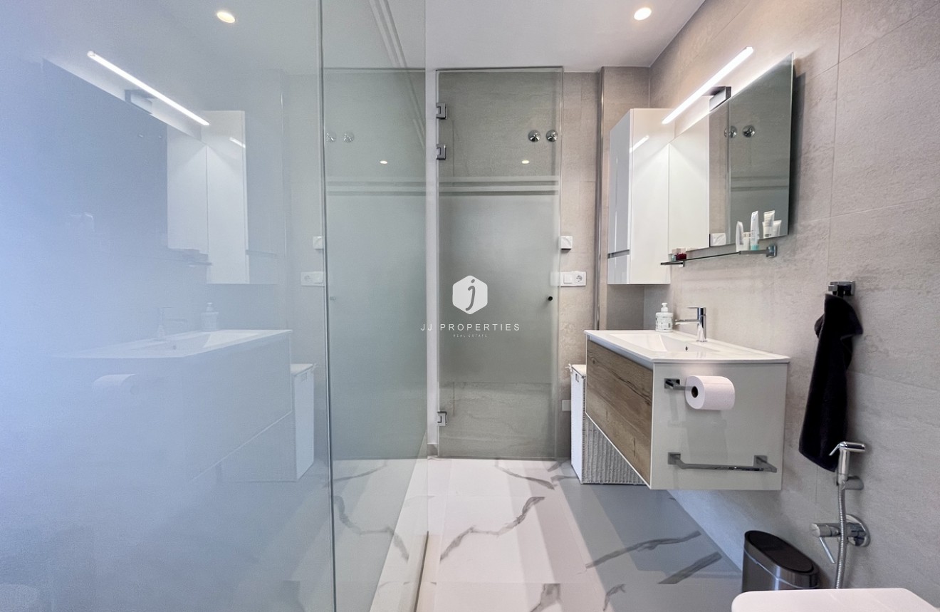 Tweedehands - Appartement / flat -
San Miguel de Salinas - Inland