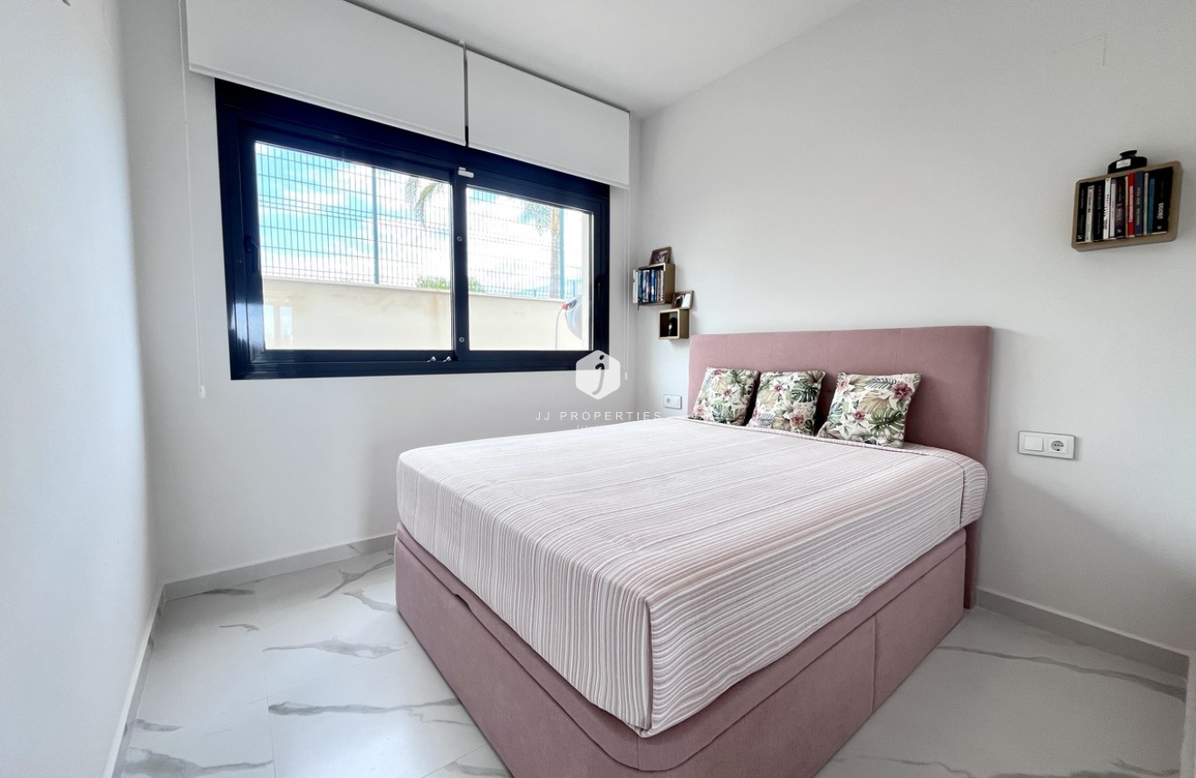 Tweedehands - Appartement / flat -
San Miguel de Salinas - Inland