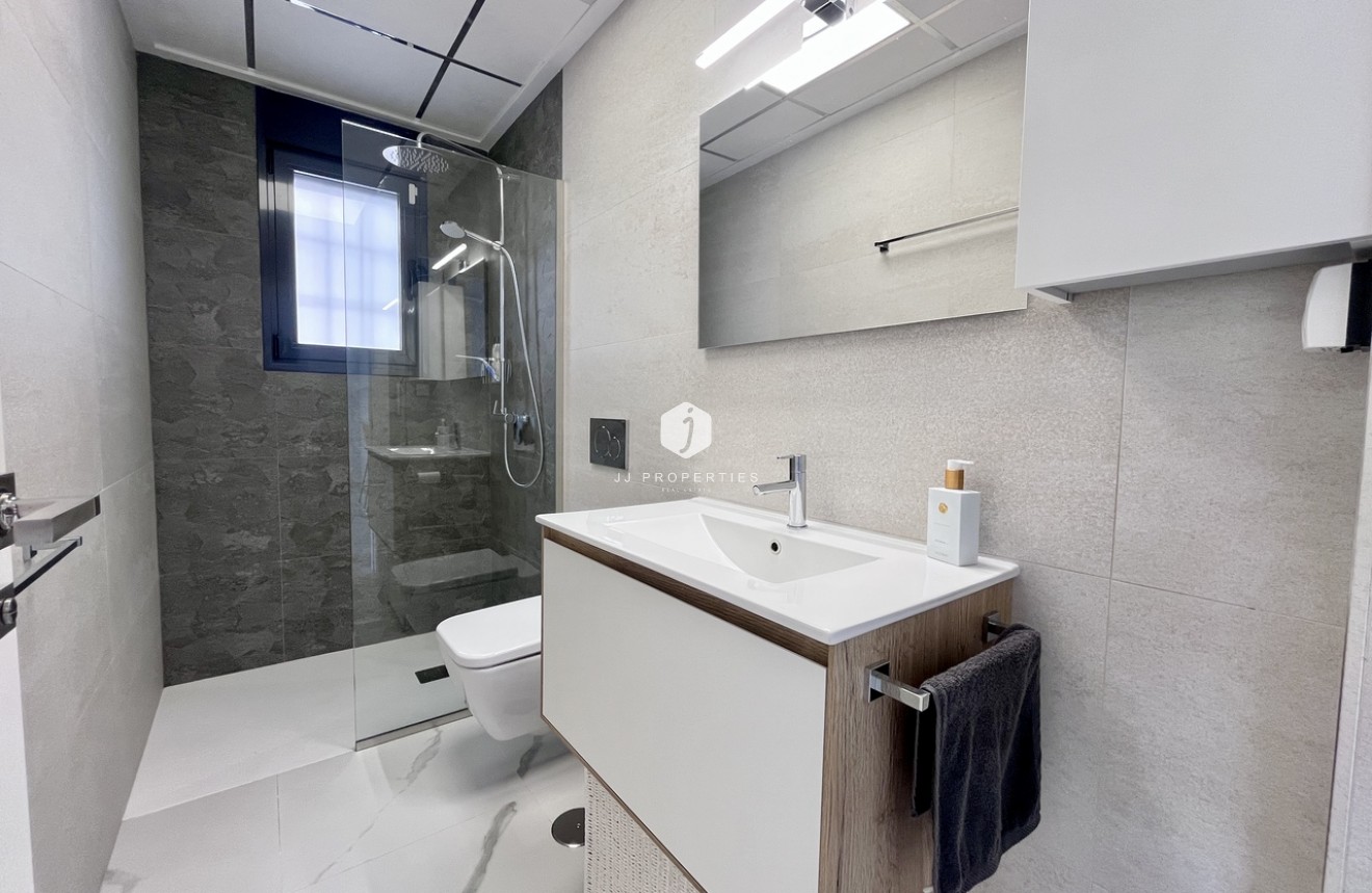 Tweedehands - Appartement / flat -
San Miguel de Salinas - Inland