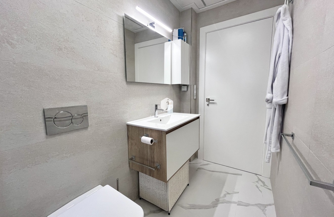 Tweedehands - Appartement / flat -
San Miguel de Salinas - Inland