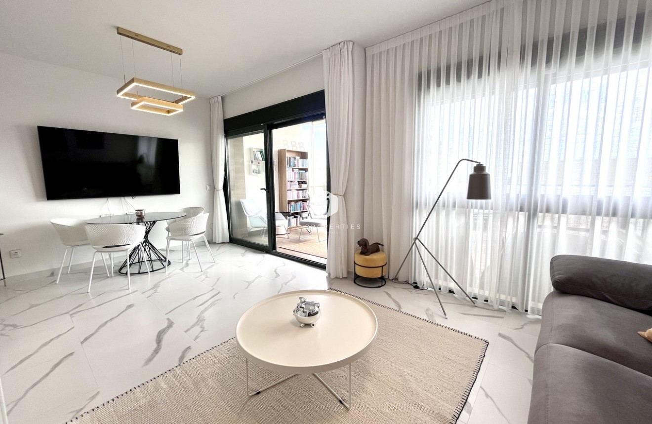 Tweedehands - Appartement / flat -
San Miguel de Salinas - Inland