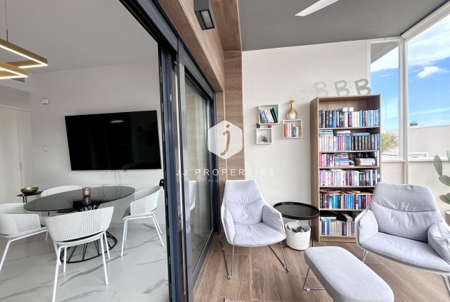 Tweedehands - Appartement / flat -
San Miguel de Salinas - Inland