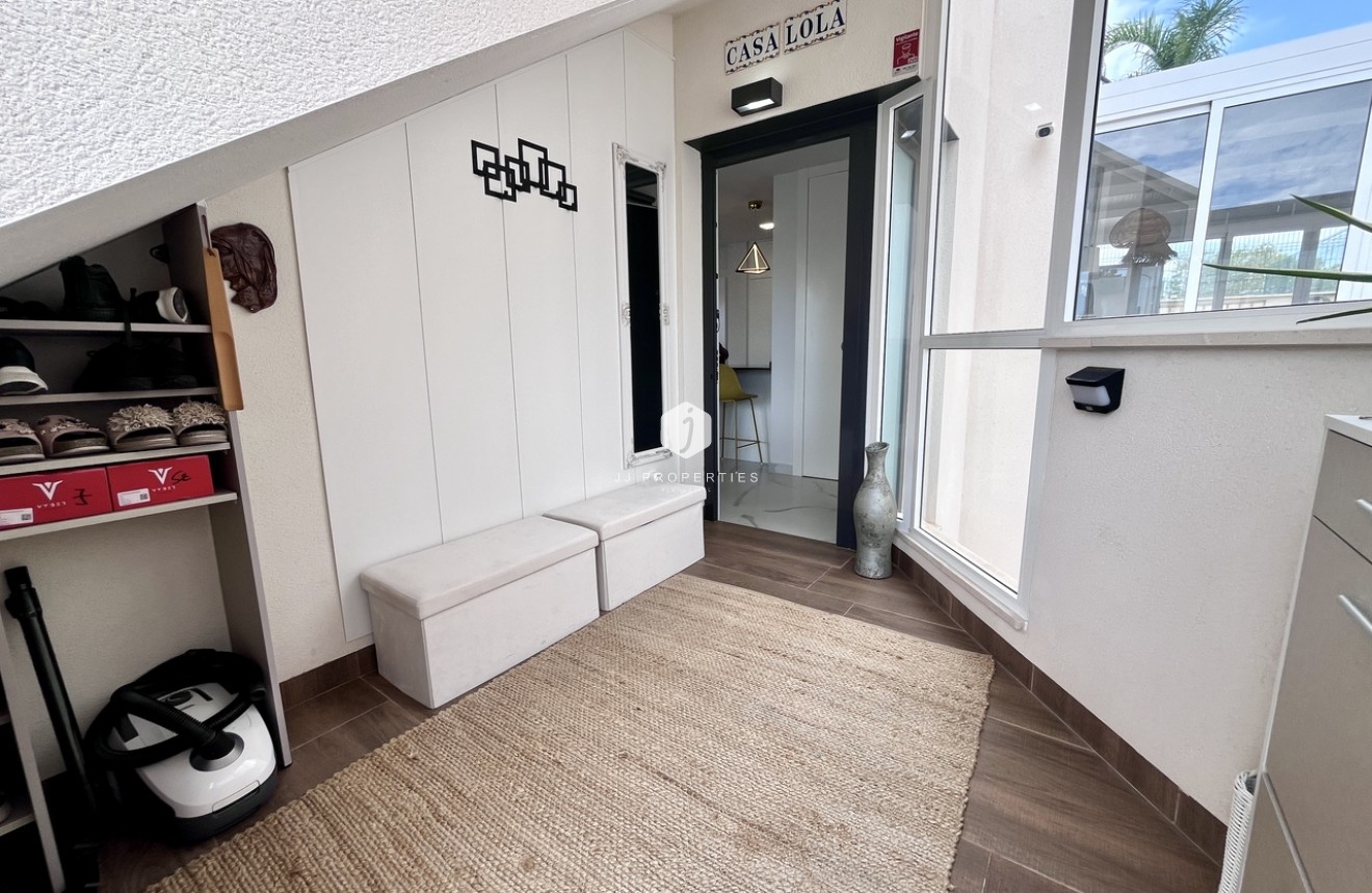 Tweedehands - Appartement / flat -
San Miguel de Salinas - Inland