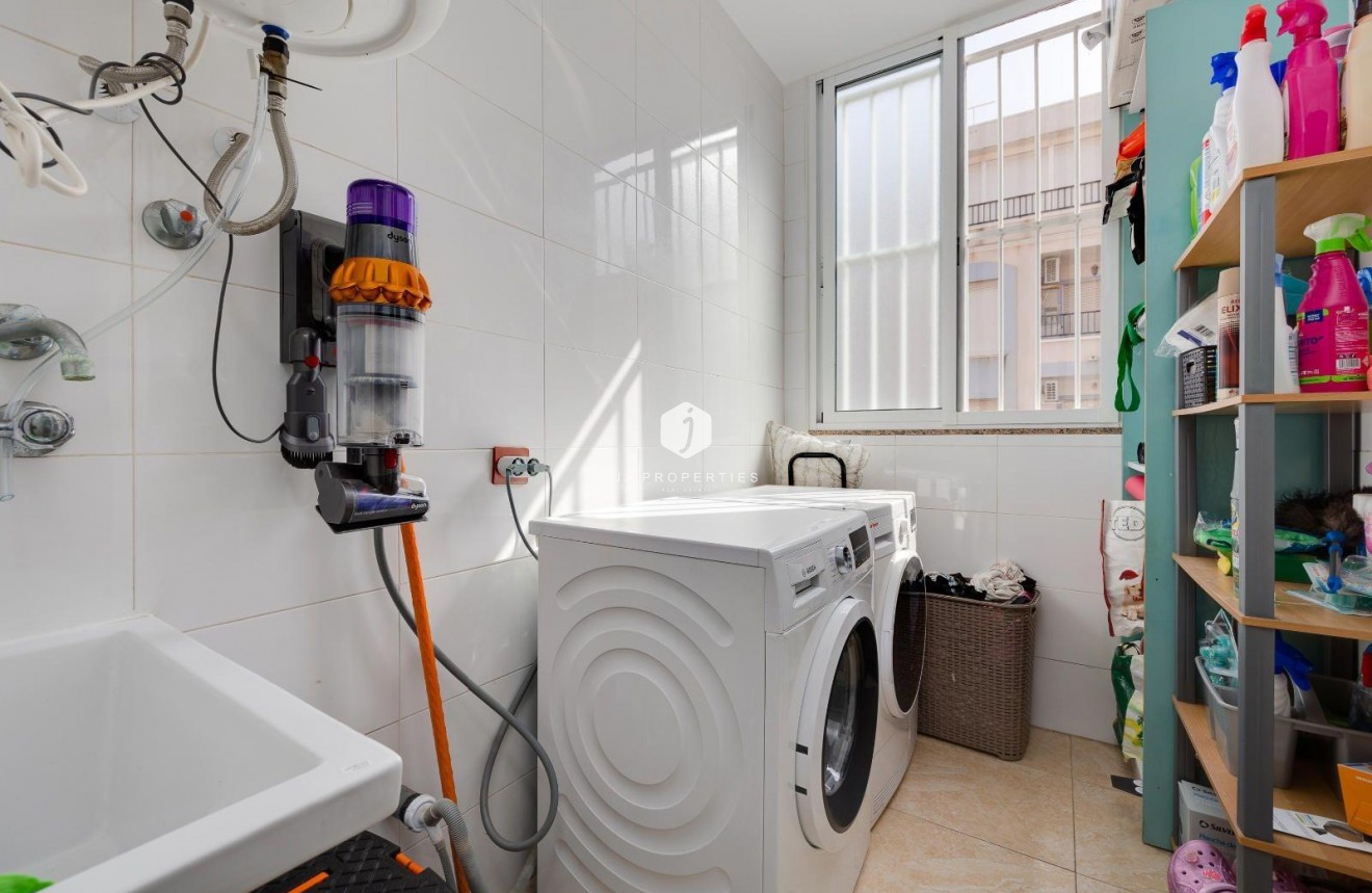 Tweedehands - Appartement / flat -
Torrevieja - Centro