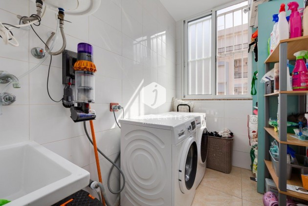 Tweedehands - Appartement / flat -
Torrevieja - Centro