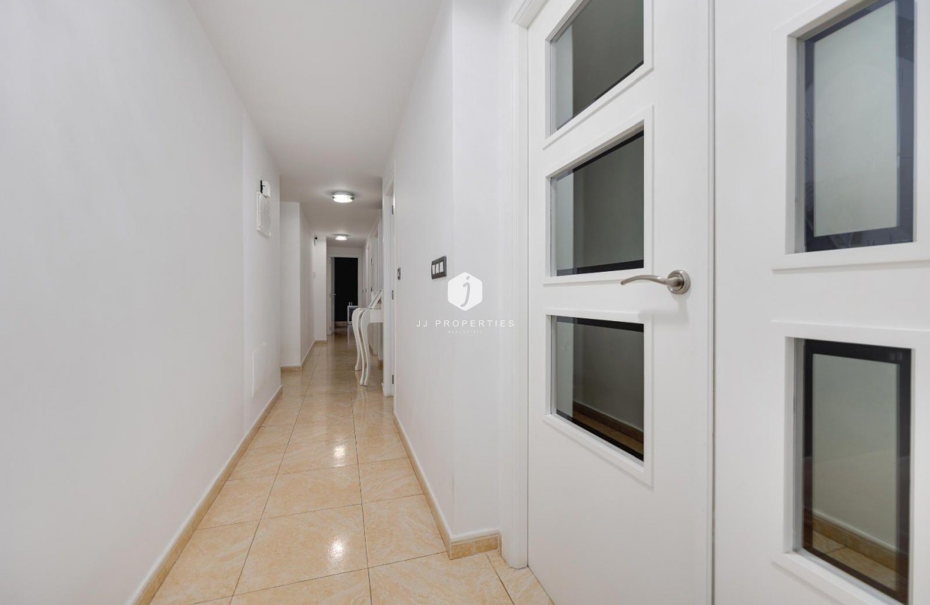 Tweedehands - Appartement / flat -
Torrevieja - Centro