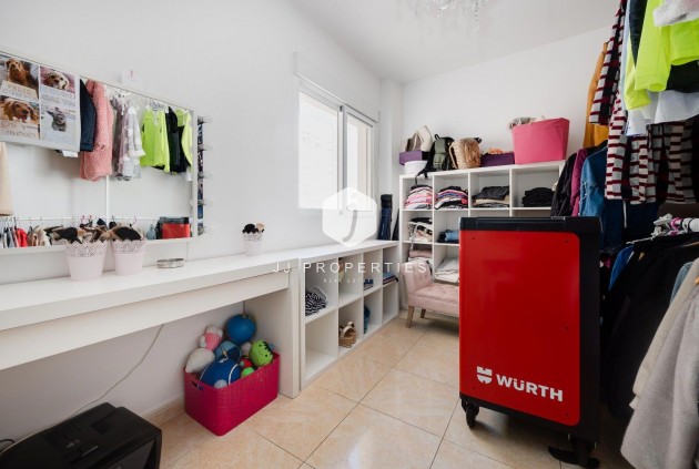 Tweedehands - Appartement / flat -
Torrevieja - Centro