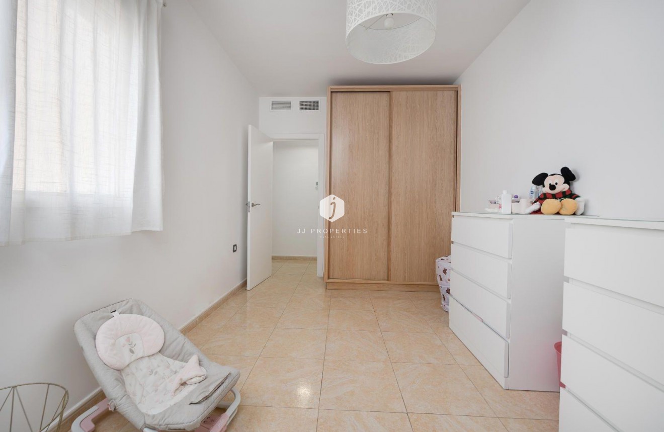 Tweedehands - Appartement / flat -
Torrevieja - Centro