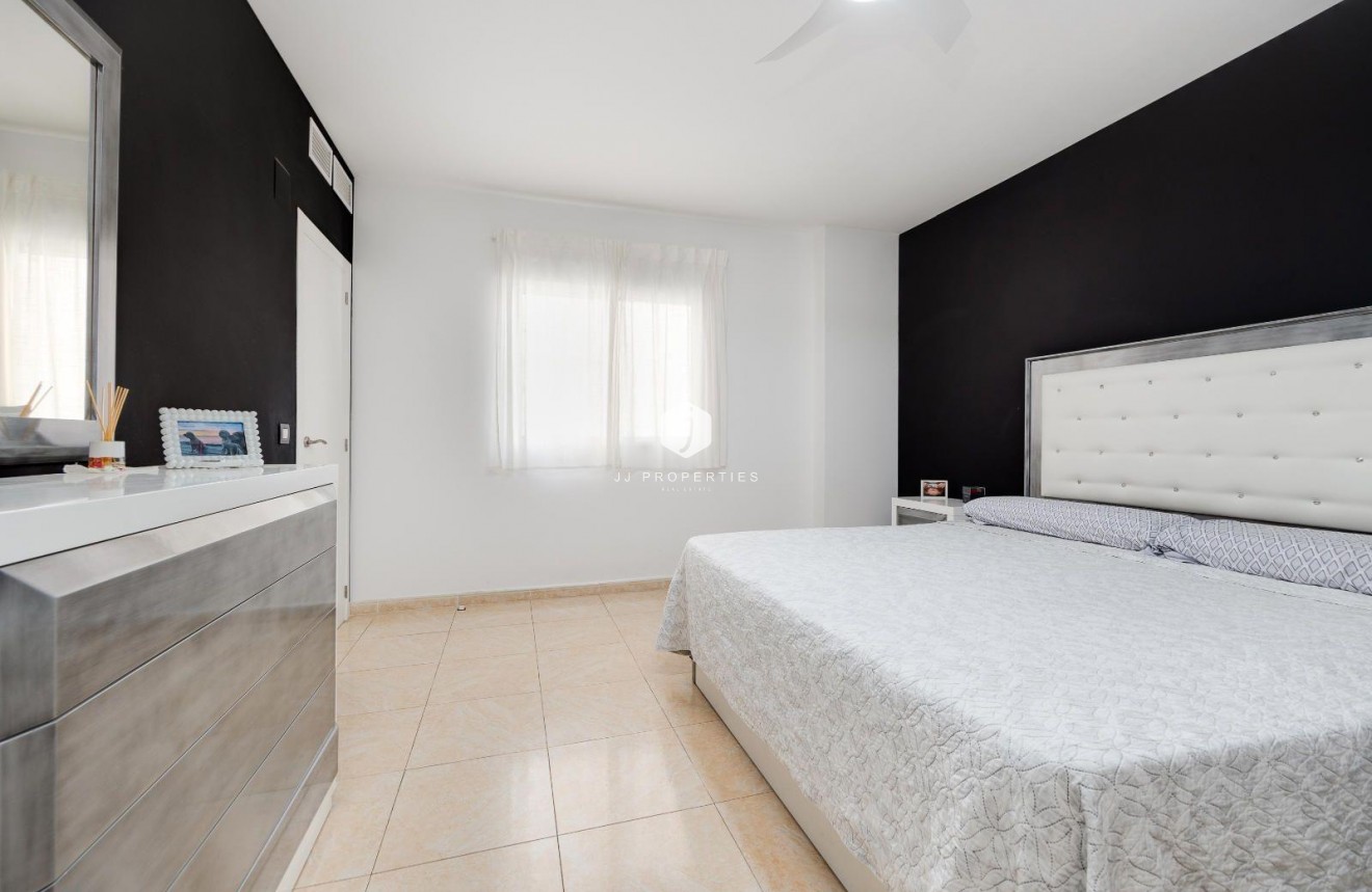 Tweedehands - Appartement / flat -
Torrevieja - Centro