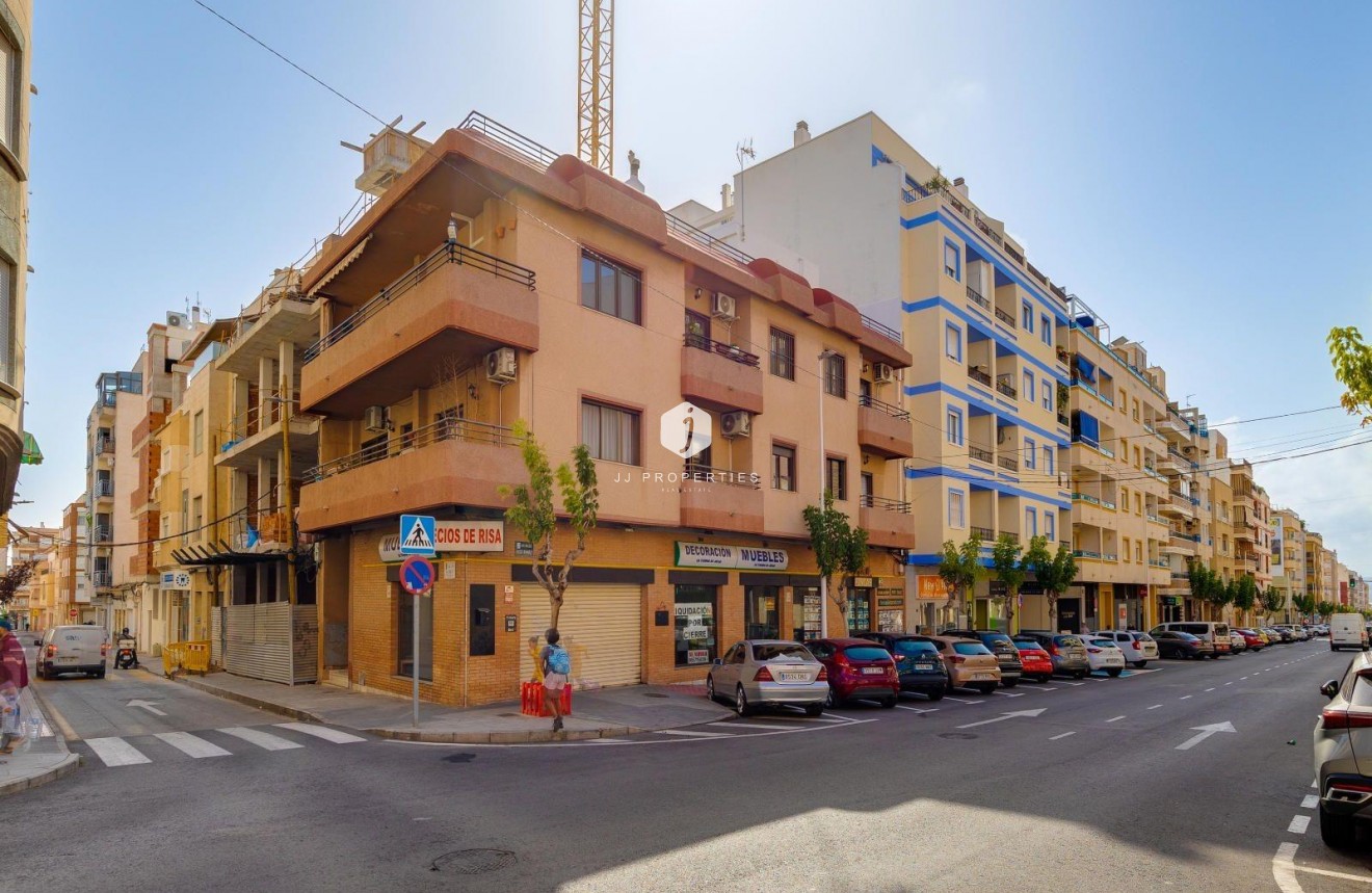 Tweedehands - Appartement / flat -
Torrevieja - Centro