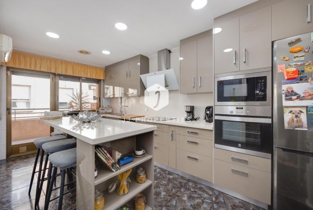 Tweedehands - Appartement / flat -
Torrevieja - Centro