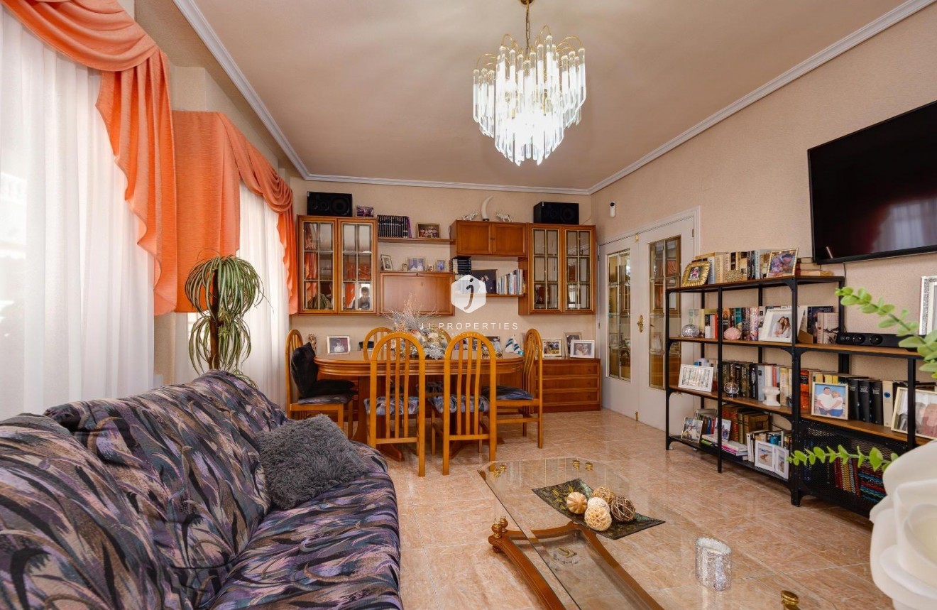 Tweedehands - Appartement / flat -
Torrevieja - Centro