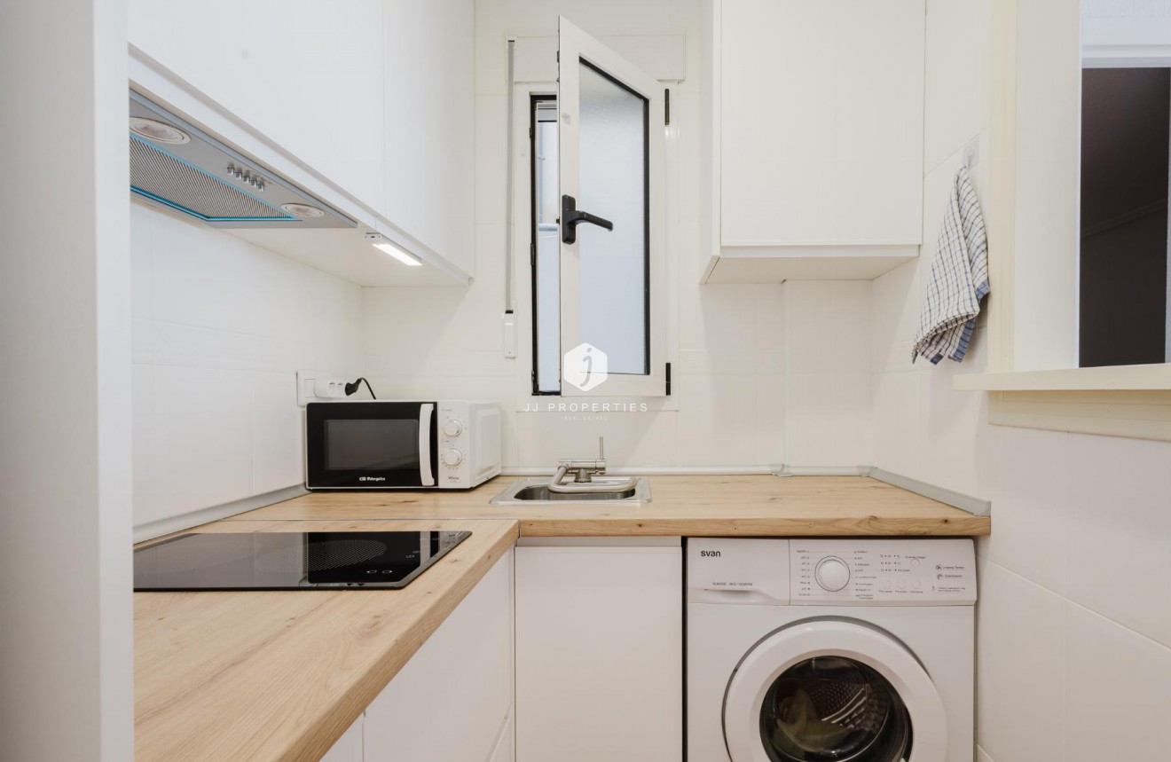 Tweedehands - Appartement / flat -
Torrevieja - Costa Blanca