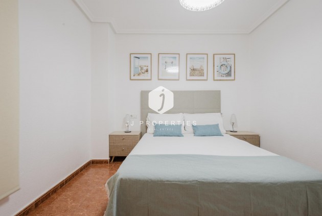 Tweedehands - Appartement / flat -
Torrevieja - Costa Blanca