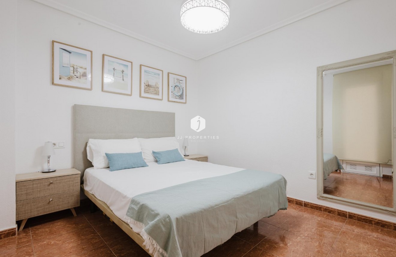 Tweedehands - Appartement / flat -
Torrevieja - Costa Blanca