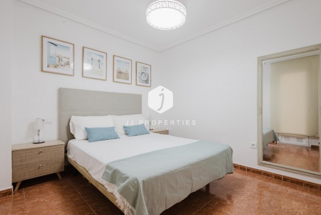 Tweedehands - Appartement / flat -
Torrevieja - Costa Blanca