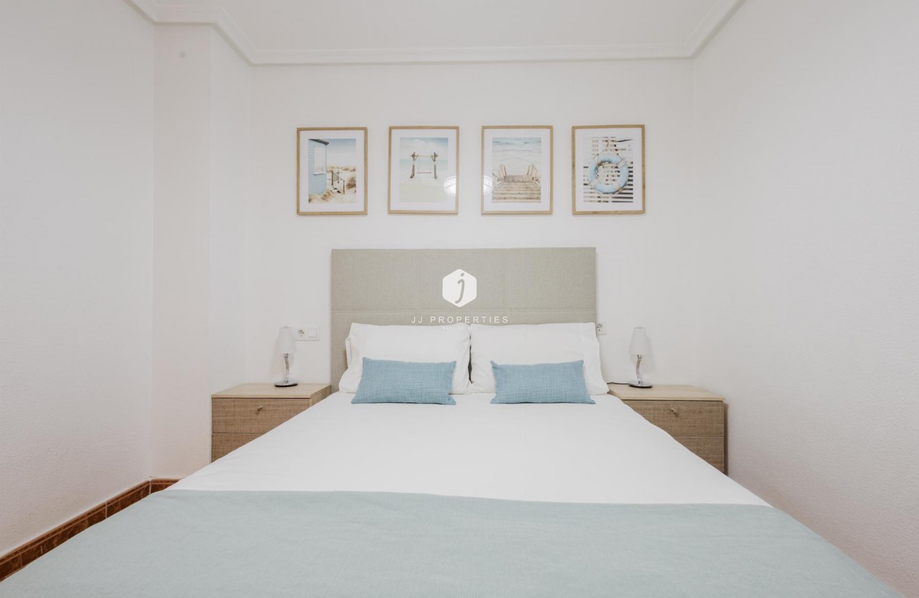 Tweedehands - Appartement / flat -
Torrevieja - Costa Blanca