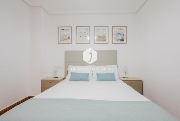 Tweedehands - Appartement / flat -
Torrevieja - Costa Blanca