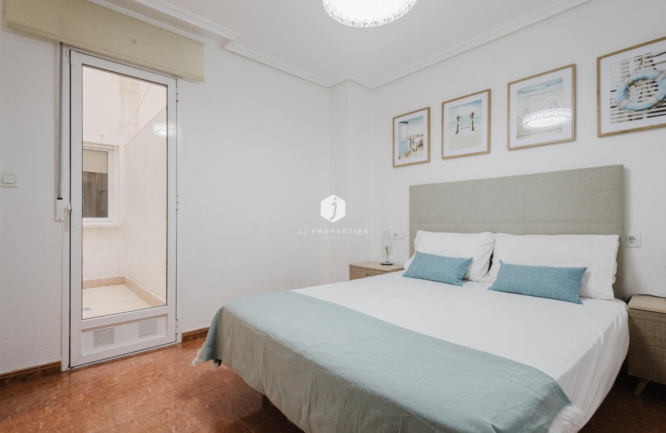 Tweedehands - Appartement / flat -
Torrevieja - Costa Blanca