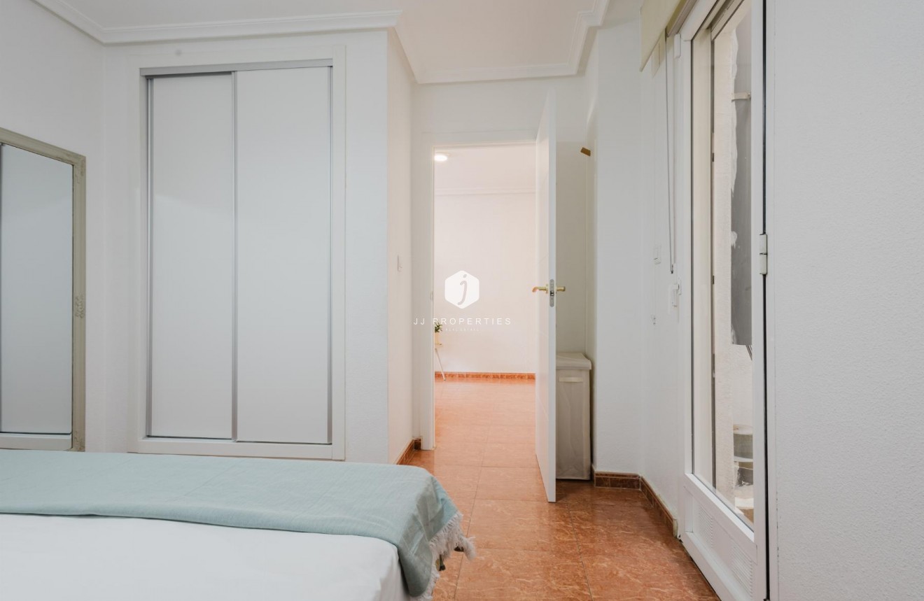 Tweedehands - Appartement / flat -
Torrevieja - Costa Blanca