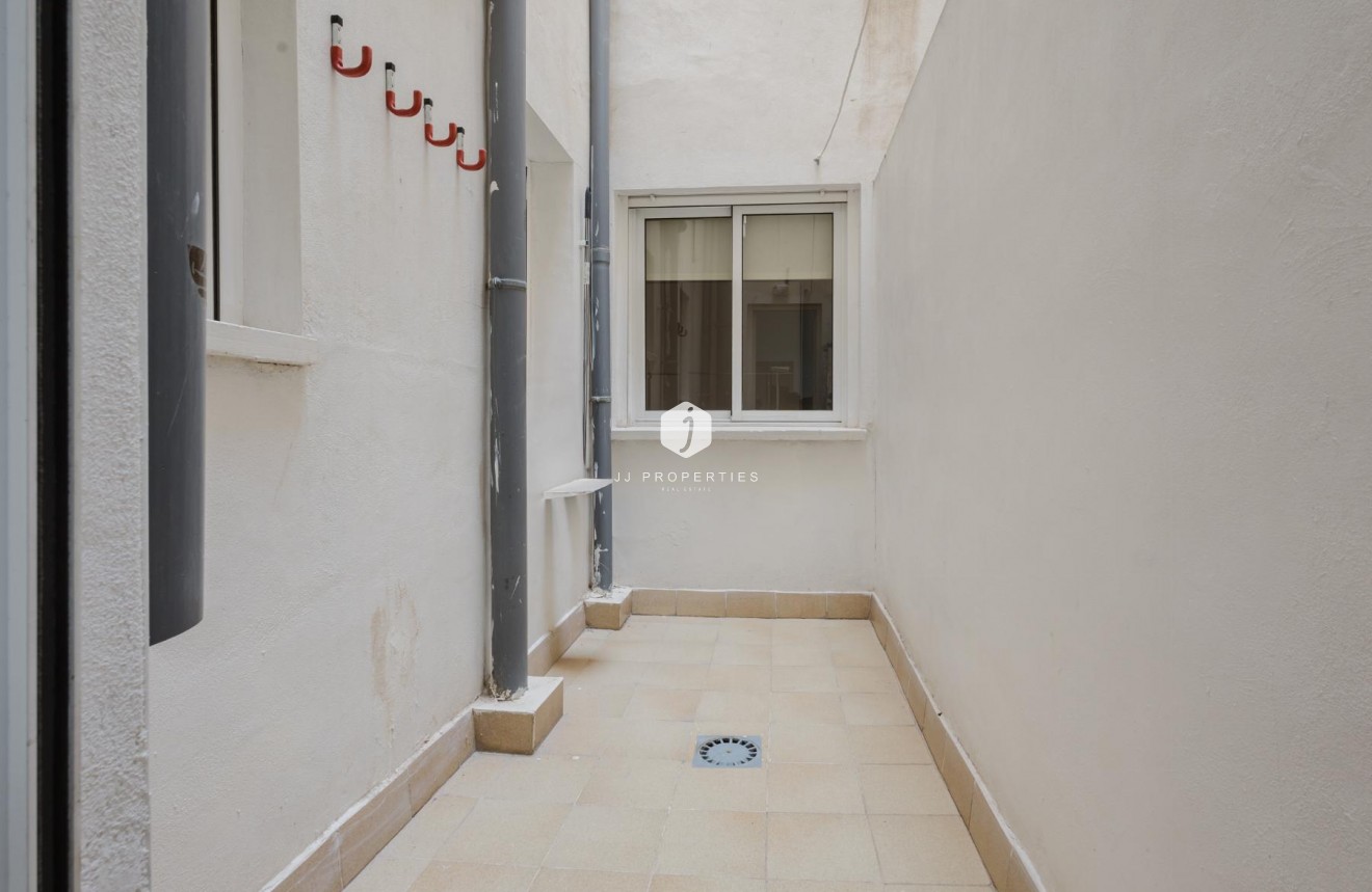 Tweedehands - Appartement / flat -
Torrevieja - Costa Blanca