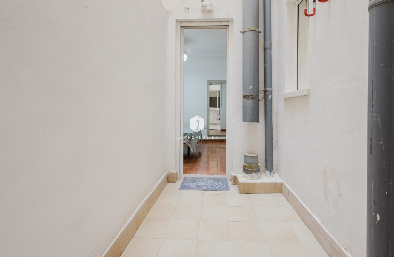 Tweedehands - Appartement / flat -
Torrevieja - Costa Blanca